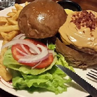 Bravo Burger 發福廚房