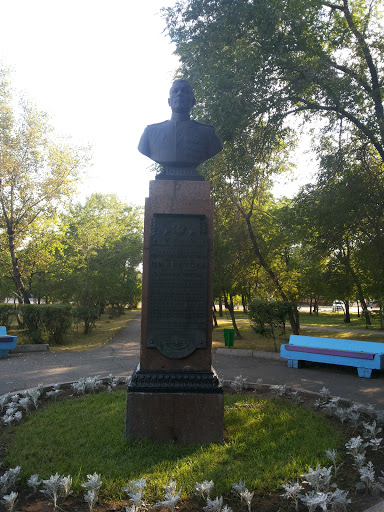 Памятник С.И.Кретову