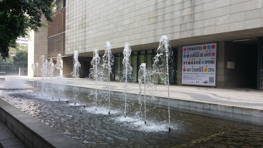 Handover Gift Museum Fountain