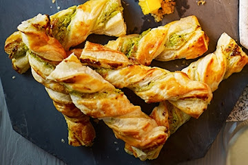 Twisty cheese straws