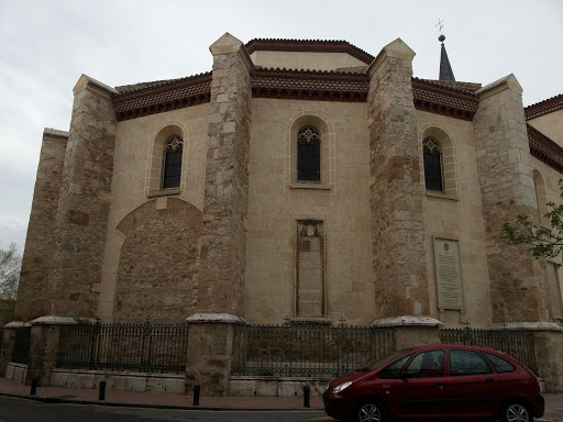 Lateral Catedral Santos Niños