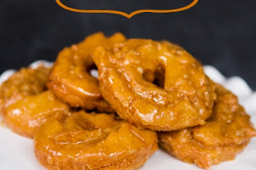Old-Fashioned Pumpkin Spice Cake Doughnuts