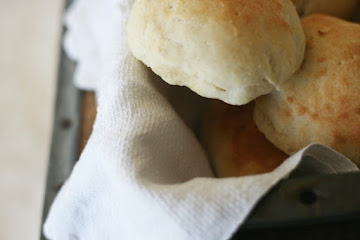 Galletas de Suero (Buttermilk Biscuits)