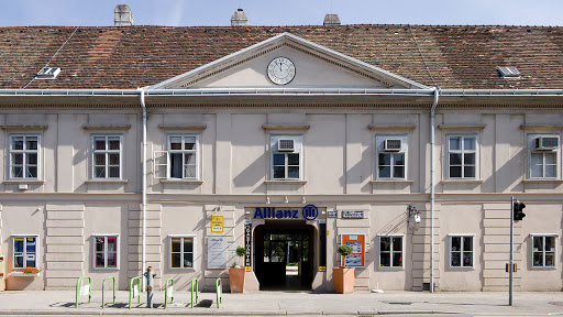 Essling - Schloss Eingang