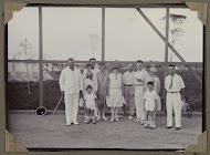 Groepsfoto op de tennisclub