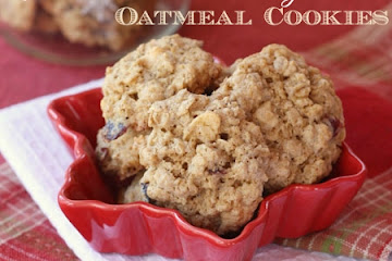 White Chocolate Cranberry Oatmeal Cookies