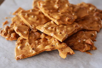 Maple-Spice Cashew Brittle