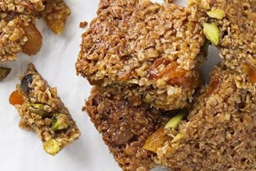 Apricot, honey & pistachio flapjacks