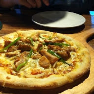 薄多義 Bite 2 Eat 義式手工披薩