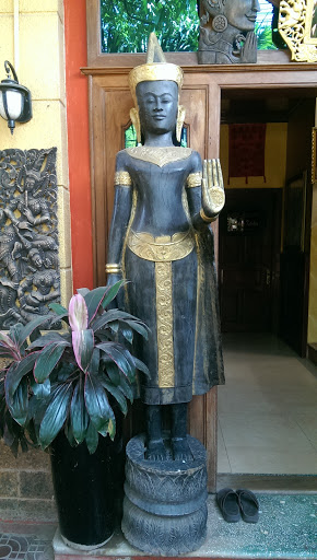 Mandalay Inn Entrance Guardian