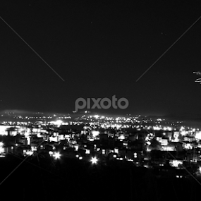 Black & White night by Suaib Akhter - Black & White Landscapes