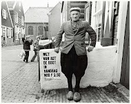 Van Agt op verkiezingstournee op Marken