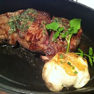 MeatGQ Steak