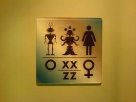 [05.AttheScienceFictionMuseumandHallo[2].jpg]