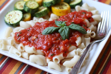 5 Minute Basil Marinara Sauce