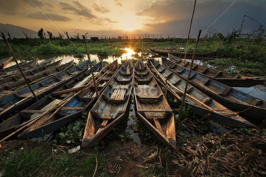 by Pujo Tri Susanto - Transportation Boats