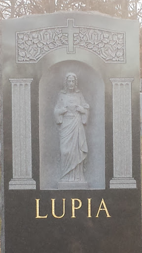 Sacred Heart of Jesus Memorial Statue