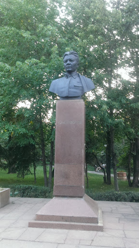 Rozybakiev Monument