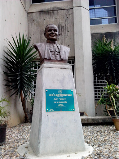 Busto Juan Pablo II