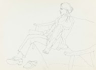 Meisje op bank in perspectief