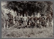 Eerste luitenant Albert Laman Trip met brigade van het Korps Marechaussee te voet in Atjeh en Onderhoorigheden