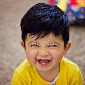 66|365 Sweet He's the sweetest baby and that smile just melts my heart! by Daisy Palafox - Uncategorized All Uncategorized