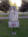 Памятник Авиатриссе Зверевой
