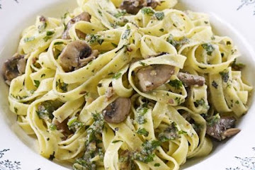 Roasted chestnut & herb pesto pasta with mushrooms