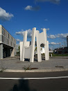 Skulptur im Kreisverkehr am Kulturbahnhof