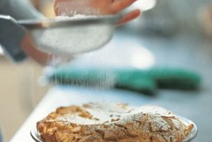 Puffy Apple Oven Pancake