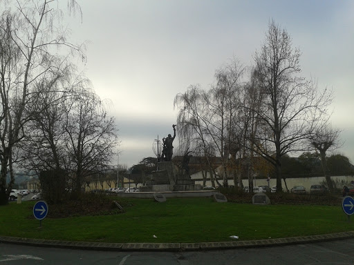 Statue Hommage À L'armistice De 1945