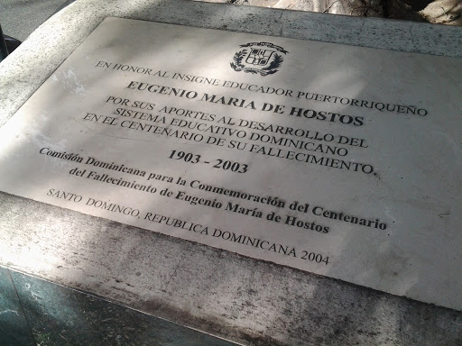 Placa en honor a Eugenio maría de Hostos