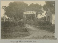 Ingang Wanicastraat van Chineesch kerkhof