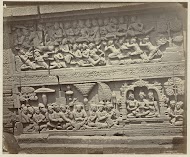 Basreliëf in de muur aan de noordzijde van de Borobudur