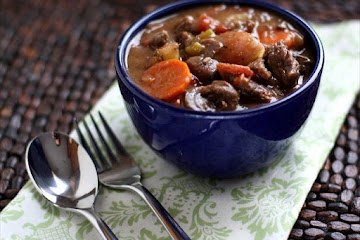 BEST SLOW COOKER BEEF STEW RECIPE