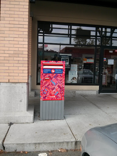 Dee's Post Office