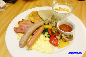 公館站。莫凡彼咖啡館。早午餐brunch,下午茶鬆餅,冰淇淋,義大利麵PASTA,焗烤,蜜糖吐司。