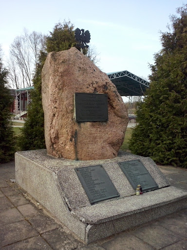 Pomnik Pamięci Spacyfikowanych Wsi I Ofiarom Okupacji Hitlerowskiej