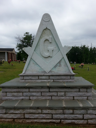 G Memorial Statue
