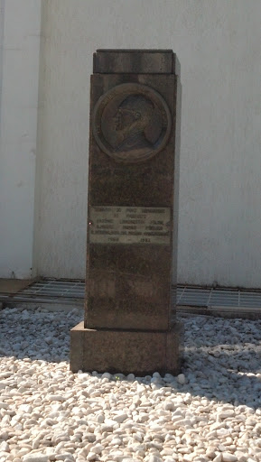 Monumento Antônio Lorezetti Filho
