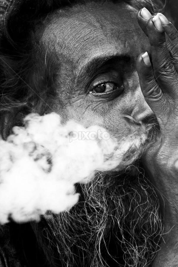 by Frozen Flame - Black & White Portraits & People