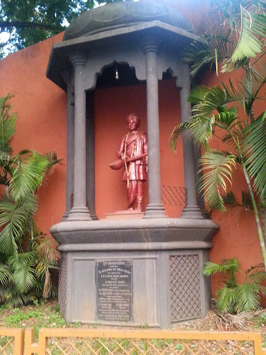 K Bhausaheb Bahirat Patil Statue