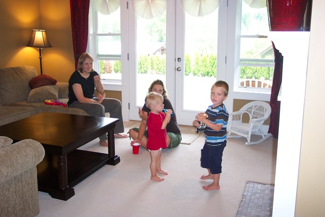 [Brady's 2nd Birthday (5)[3].jpg]