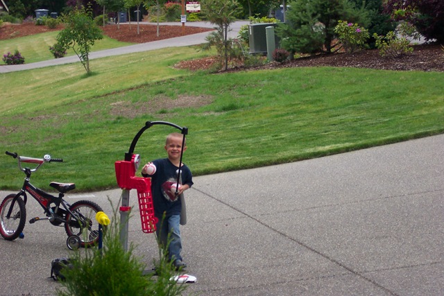 [Playing with Ethan 8-07 (2)[3].jpg]