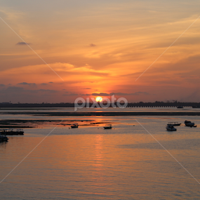 Bali sunset by Dan Searle - Landscapes Sunsets & Sunrises