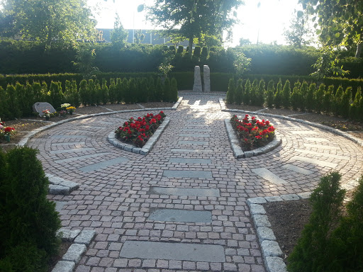 Memorial Plaza