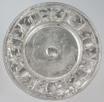 Schaal vervaardigd van het zilver van de zilvervloot en geschonken aan bewindhebbers van de WIC. Den Haag, ca. 1684-1687