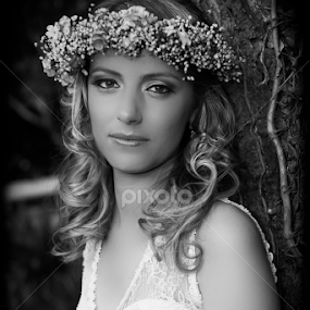 A Noiva by Marcos Lamas - People Portraits of Women