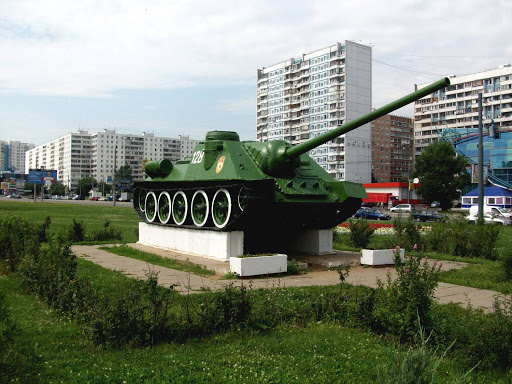 СУ-100 танк Строгино памятник