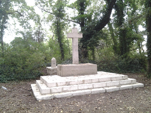 Monument De La Rochejaquelein